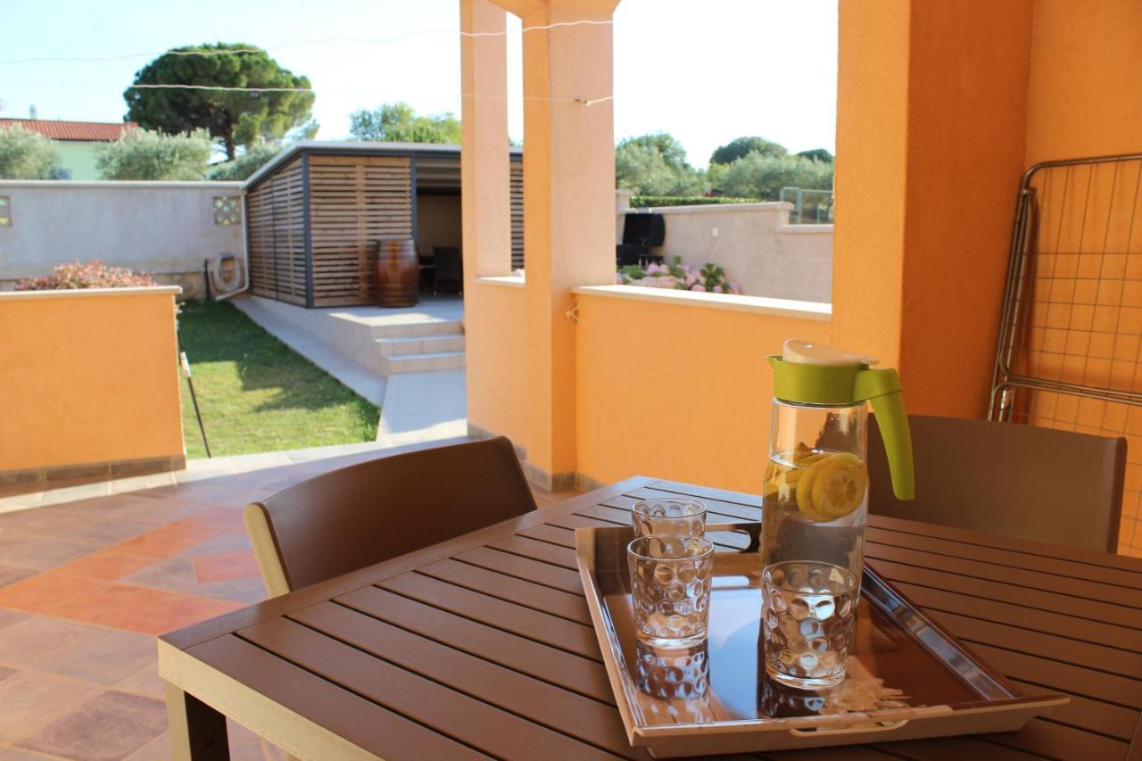 Apartments With A Parking Space Valbandon, Fazana - 7296 Štinjan Exterior foto